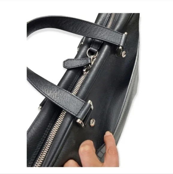 Authentic LOUIS VUITTON Taiga Leather Igor Briefcase - Ardoise Black - Picture 10 of 14